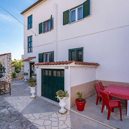 Apartment Goranka *