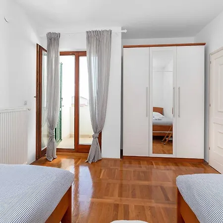 Goranka Brodarica (Sibenik-Knin)